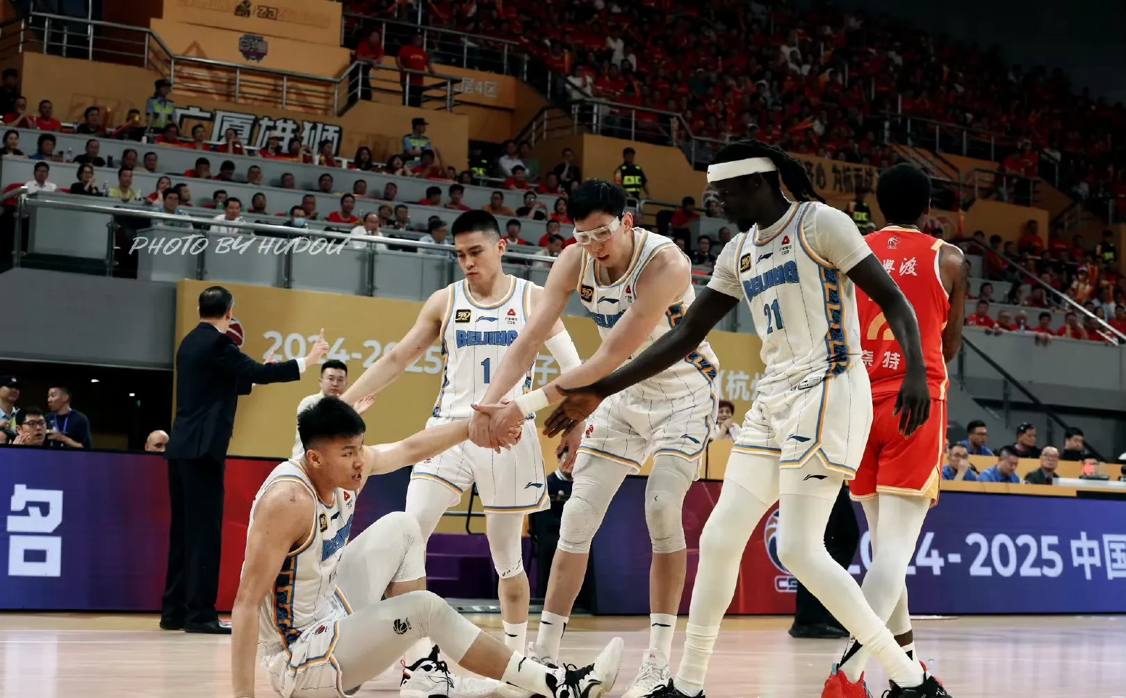 九游娱乐入口-转会期浙江稠州备战NBA总决赛，内部沟通细节曝光，更衣室稳定，球队文化再被提及(历史主动精神是在哪里首先提及)